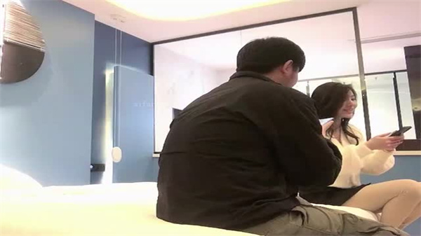 【FC-1240】大神约战重庆·绝品五校花欲情盛宴 黑丝长腿挑逗实录 极致感官冲击